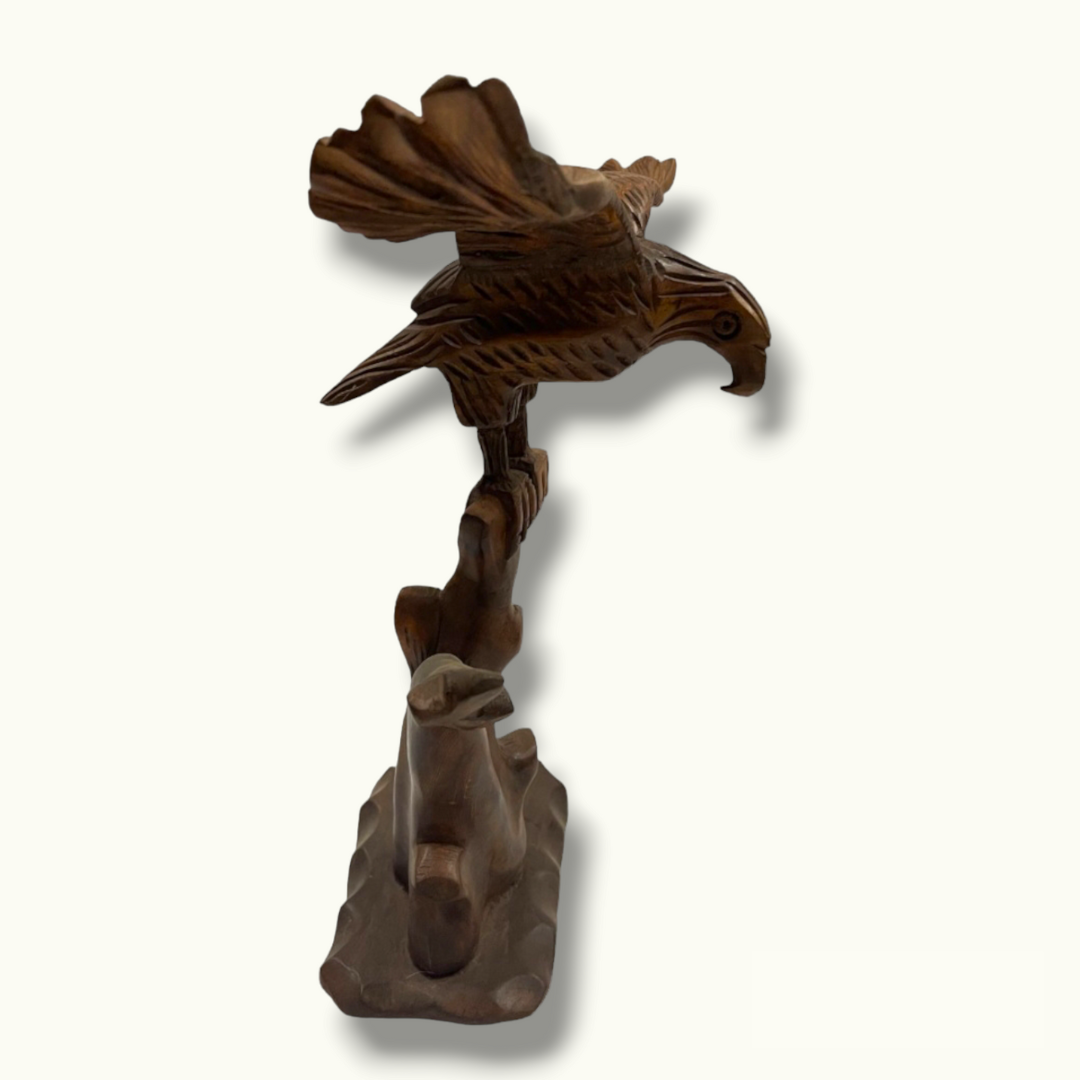 Stunning Wooden Eagle, Beautiful Eagle Sculpture, Eagle Statue.