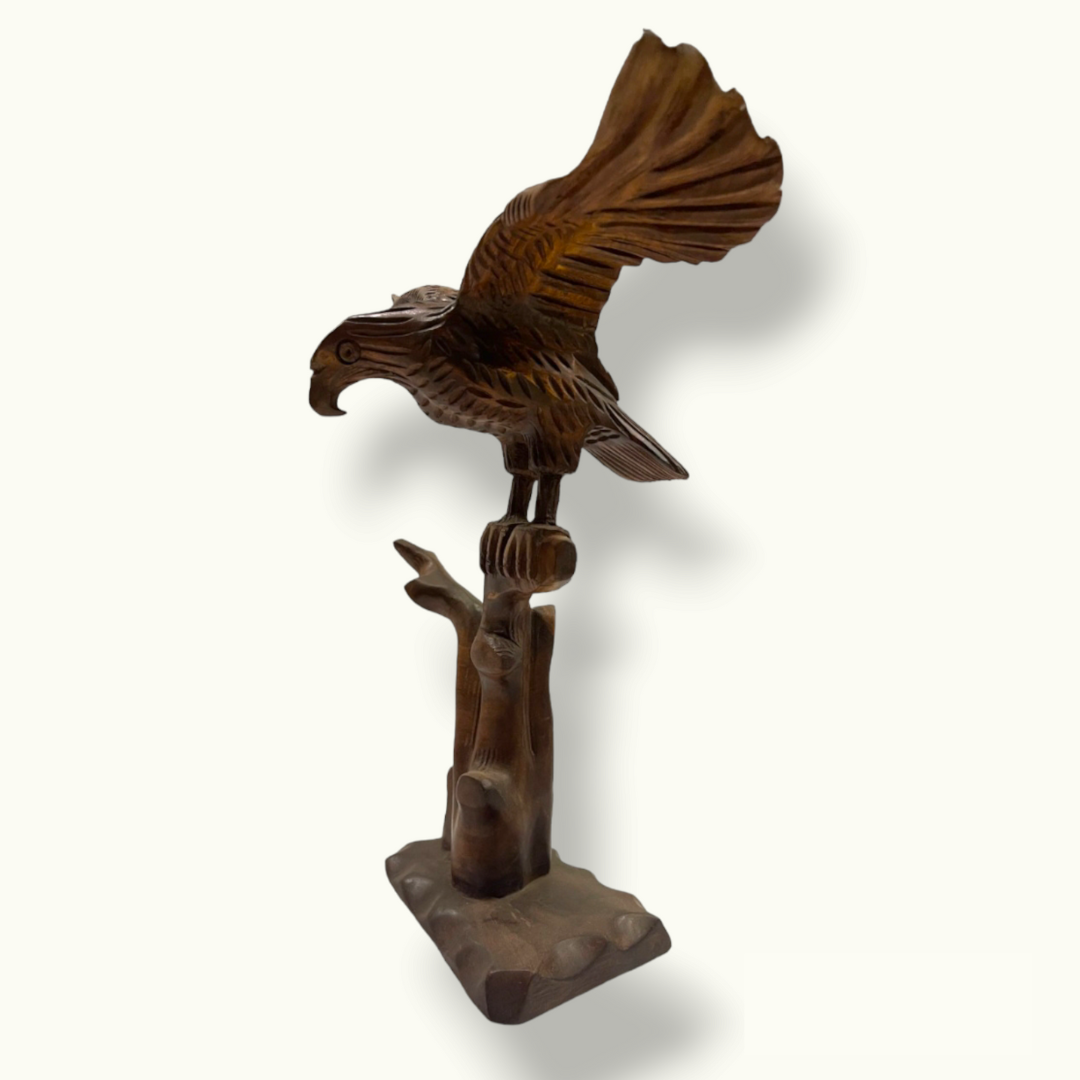 Stunning Wooden Eagle, Beautiful Eagle Sculpture, Eagle Statue.