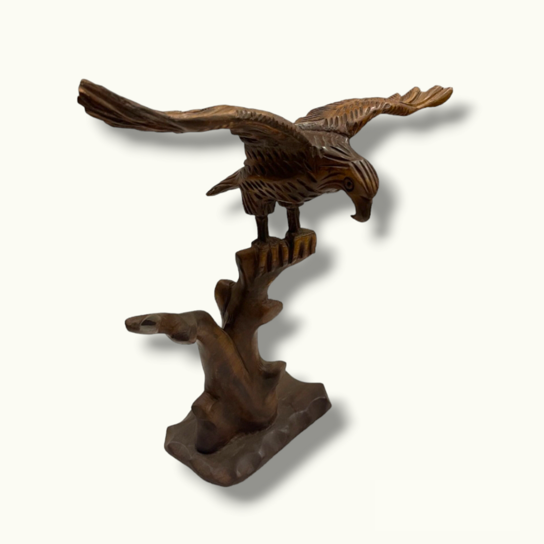 Stunning Wooden Eagle, Beautiful Eagle Sculpture, Eagle Statue.