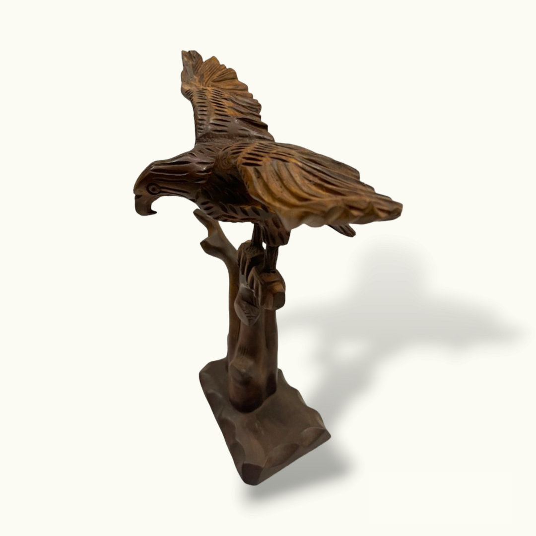 Stunning Wooden Eagle, Beautiful Eagle Sculpture, Eagle Statue.