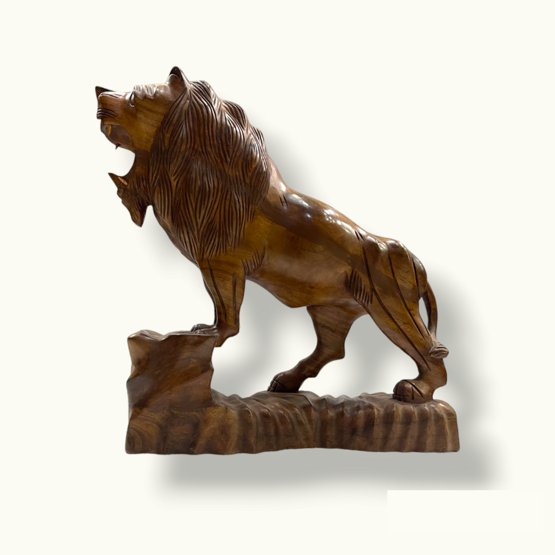 Stunning Wooden Lion Sculpture, The Unique Wooden Lion Statue.