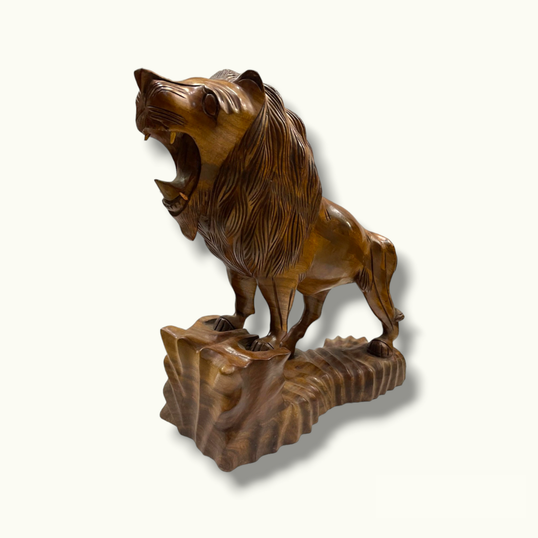 Stunning Wooden Lion Sculpture, The Unique Wooden Lion Statue.