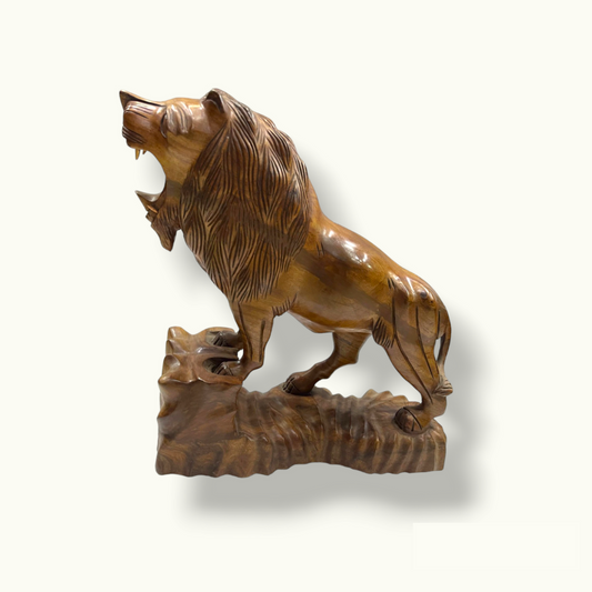 Stunning Wooden Lion Sculpture, The Unique Wooden Lion Statue.