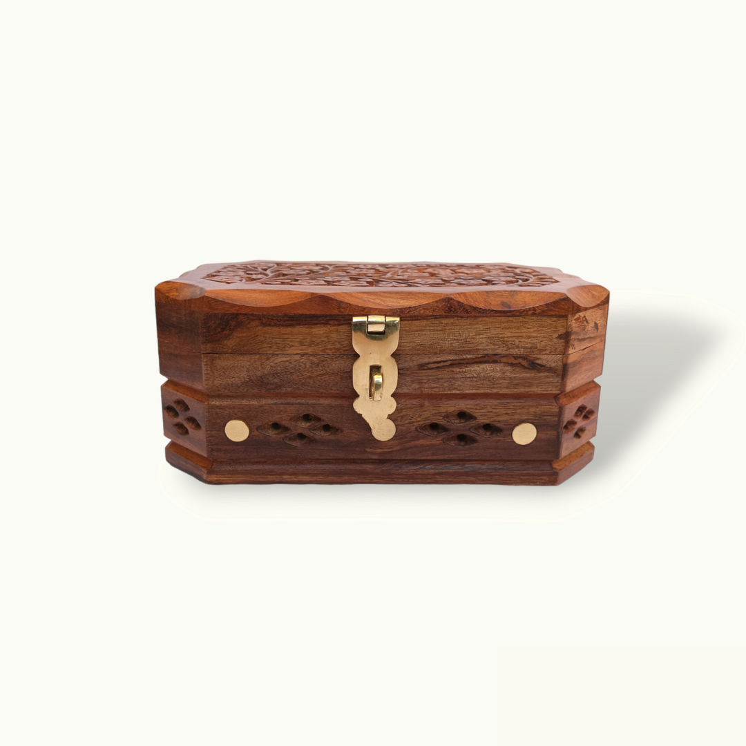 Carving Jewelry Box., Timeless Elegance for Your Precious Treasure.