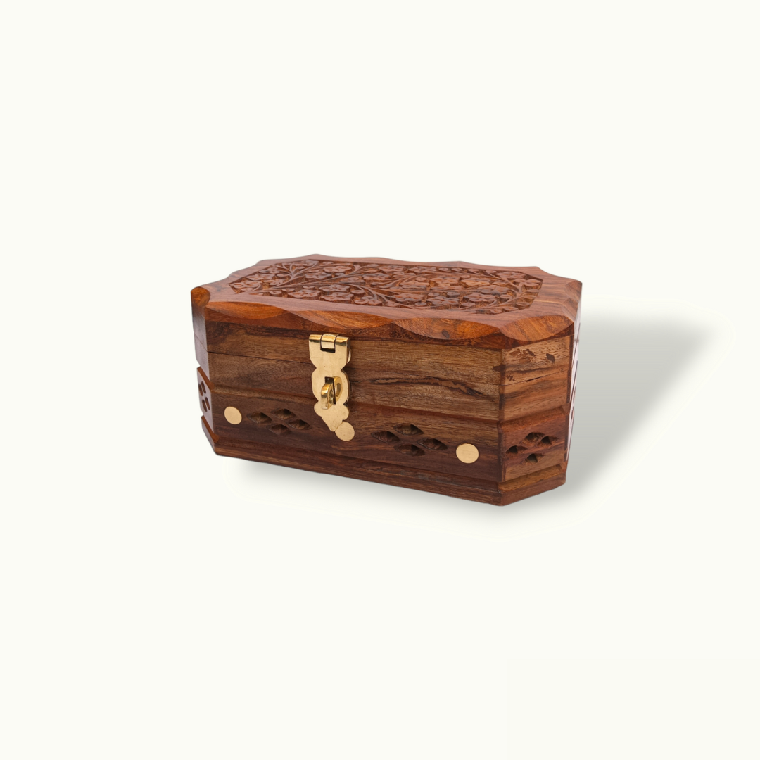 Carving Jewelry Box., Timeless Elegance for Your Precious Treasure.