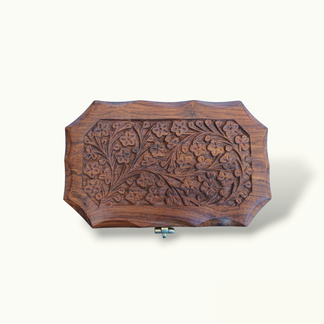 Carving Jewelry Box., Timeless Elegance for Your Precious Treasure.