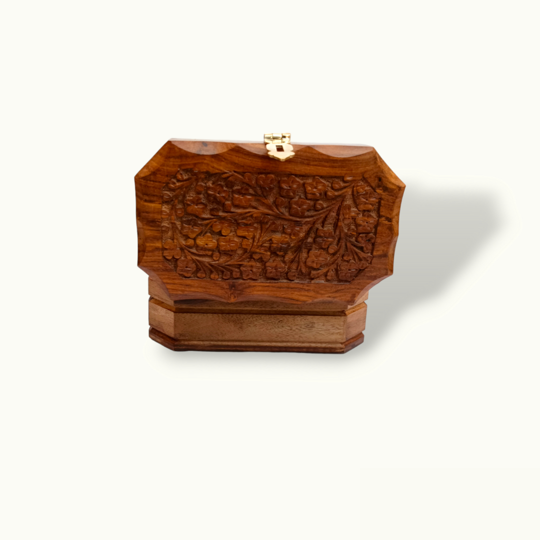 Carving Jewelry Box., Timeless Elegance for Your Precious Treasure.