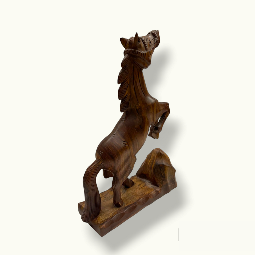 Surprising Wooden Horse Statue, Beautiful Horse Figurine.