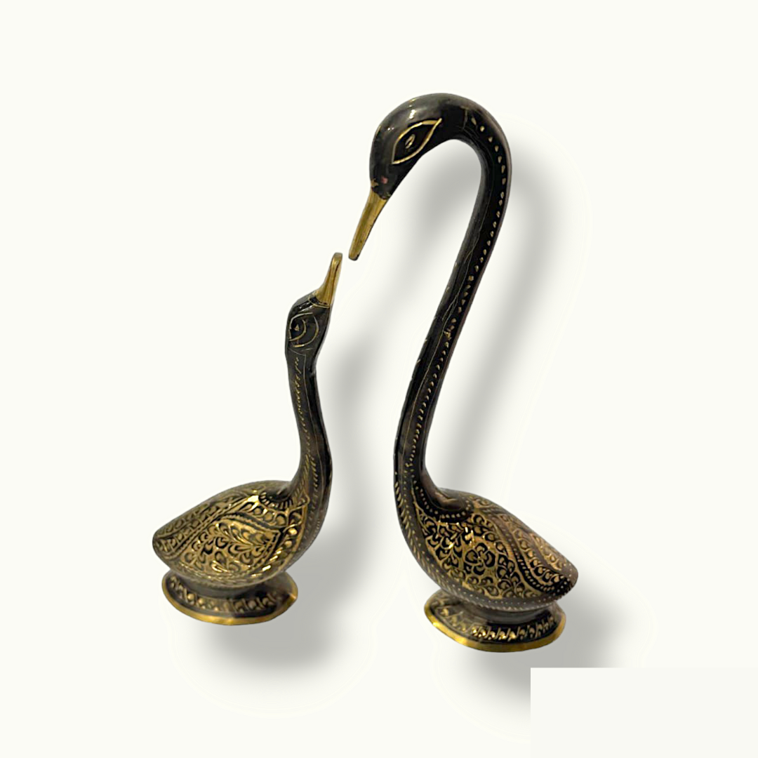 Beautiful Brass Swan Statue, Stunning Swan Birds Set.