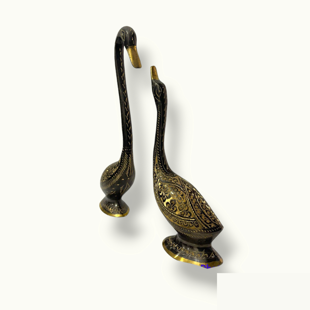 Beautiful Brass Swan Statue, Stunning Swan Birds Set.